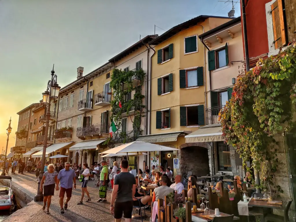 Apartments Lazise center