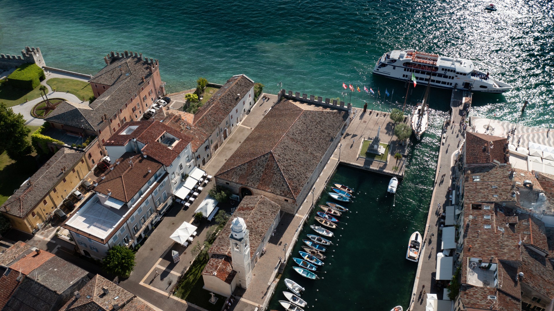 Apartments Lazise center